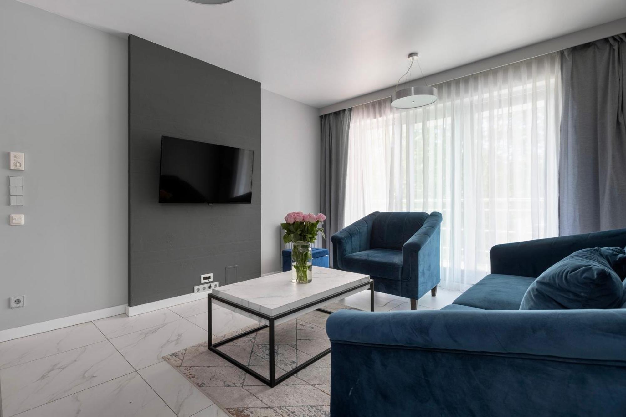 Apartament 208